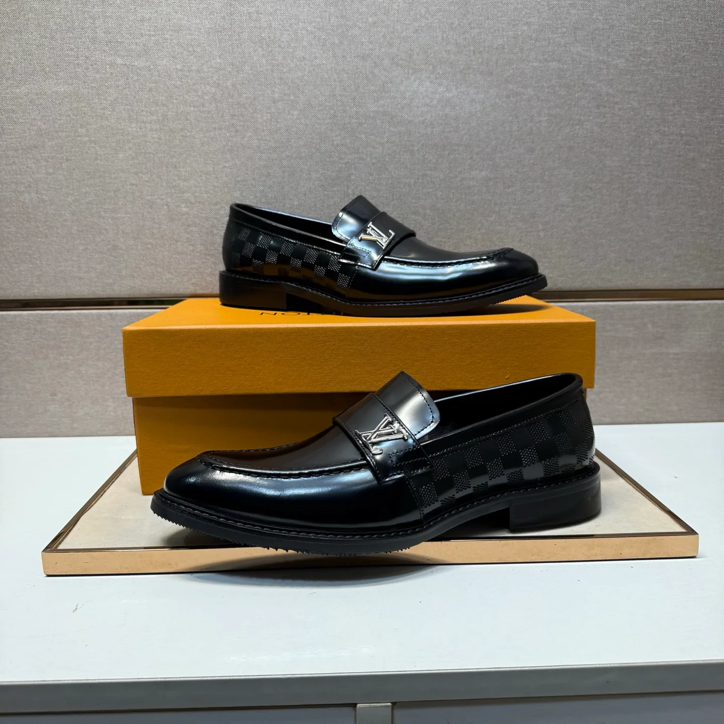Men's men's shoes 💰pp462【LV～】Men's casual leather shoes 2025z cabinet sales simultaneously 🔶Size: 39-44#️⃣ 🔷2 colors🔜The upper is made of multi-material splicing➕Cow leather lining, comfortable and breathable, sole: original comfortable and wear-resistant outsole, ⚠️real thing📱photographed🎬real thing is better📢📢📢